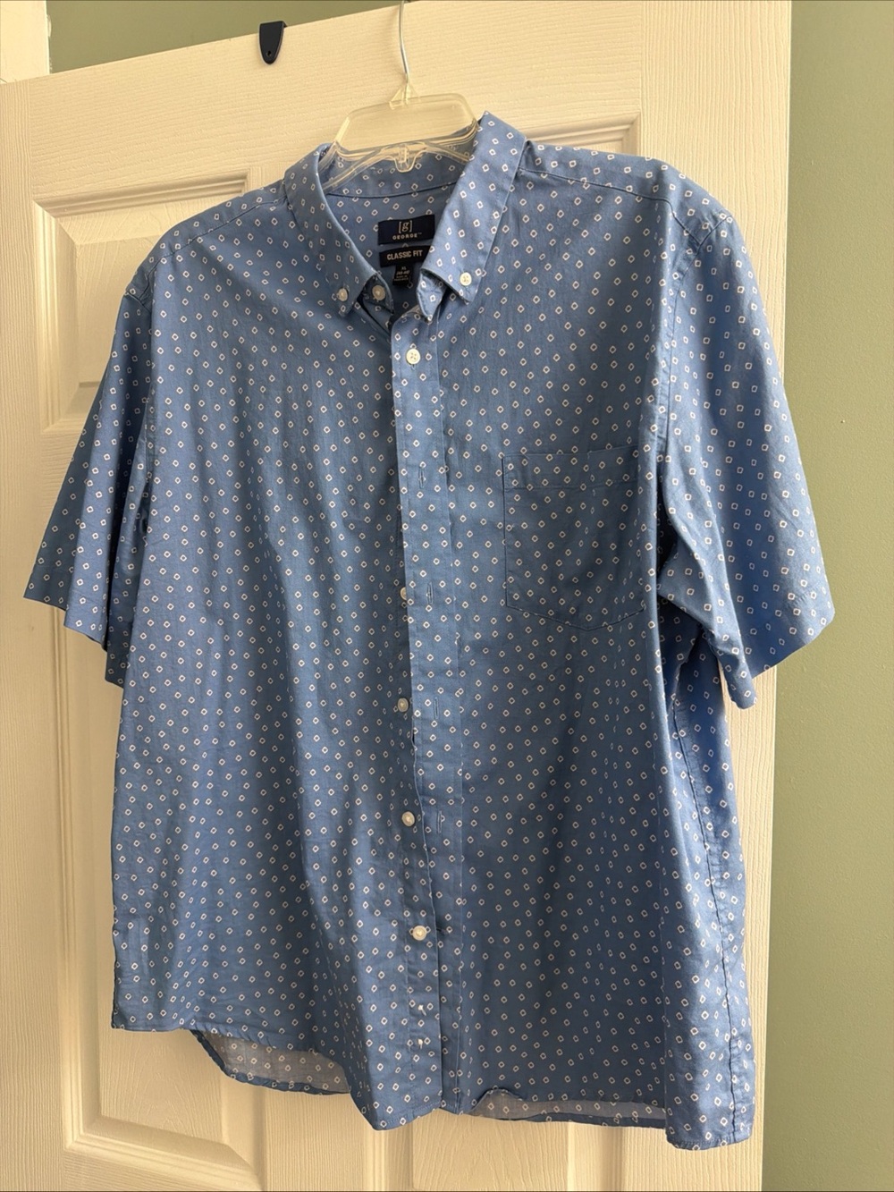 Classic Fit Short-Sleeve Button-Down Shirt - Light Blue Small Print